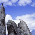Klimmer op de Fiamma, een rotsnaald in Graubünden, Zwitserland